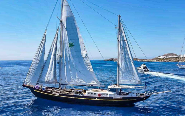 BELIARD CRIGHTON 100_ROUSSEY YACHTING